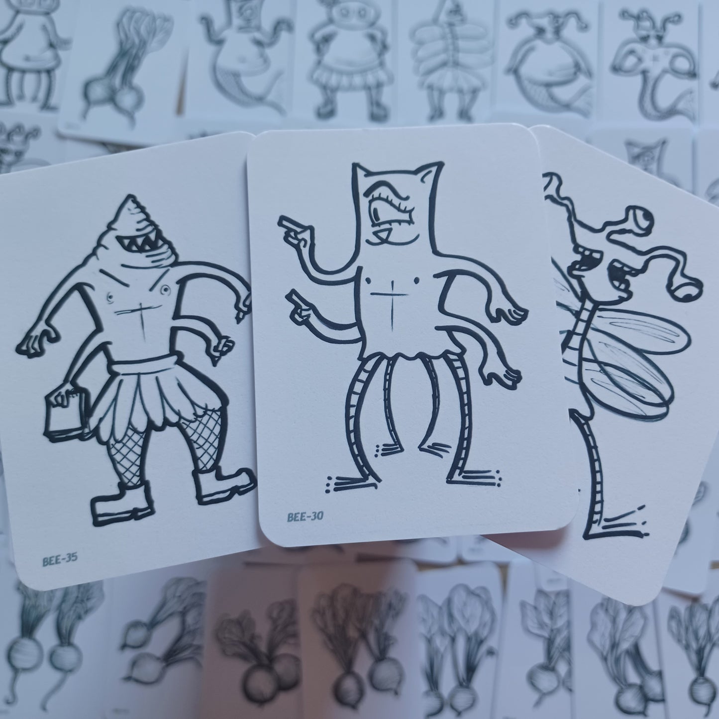 ... Quickly Grabbing creatures that are totally different and counting your Beetroots. (B&W edition)